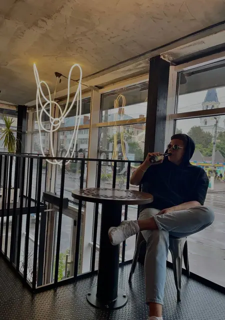 Я Нікіта, 20 років, знайомлюсь без зобов'язань у Житомире