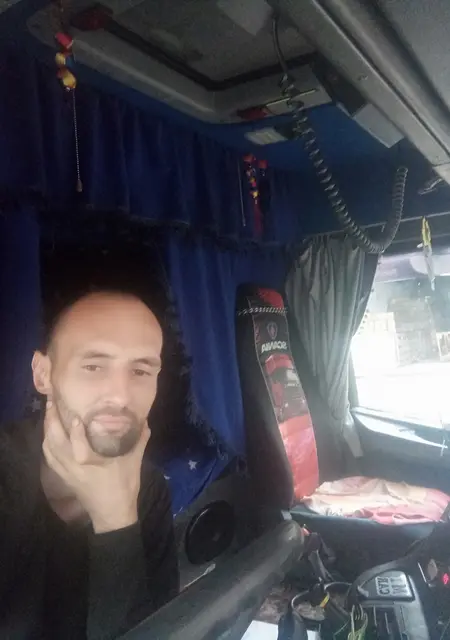 Я Максим, 33, знакомлюсь без обязательств в Черкассах