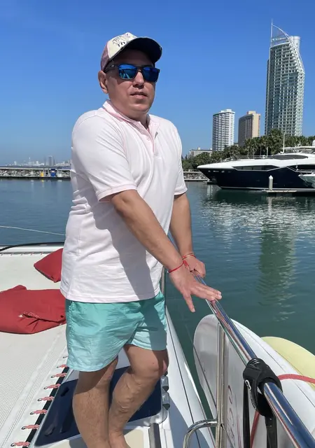 Erawan из Бангкока, мне 39, познакомлюсь на одну ночь