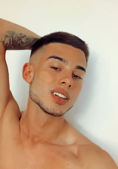 Nacho de Valencia, busco en el sitio pasatiempo agradable