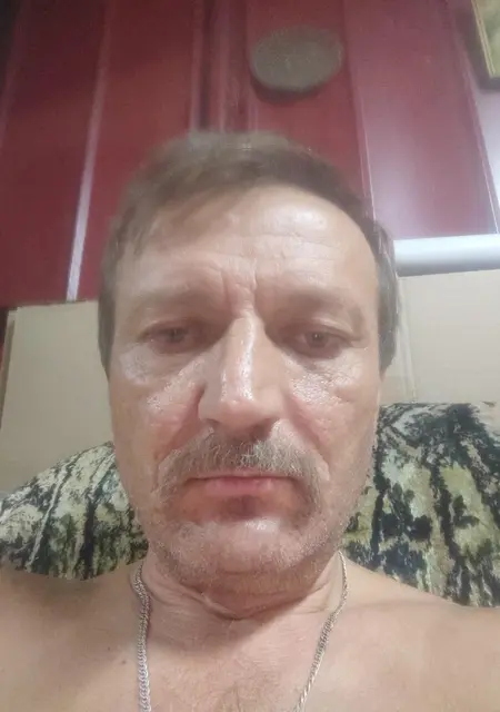 Владимир из Алматы, мне 51, познакомлюсь на одну ночь