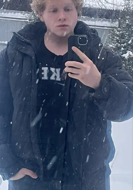 Я Денис, 18, знакомлюсь без обязательств в Франкфурте-на-майне