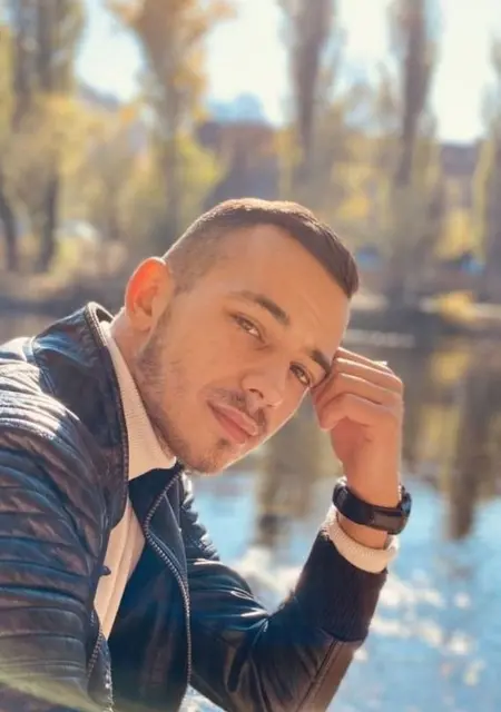 Я Florin, 23, знакомлюсь в Бухаресте